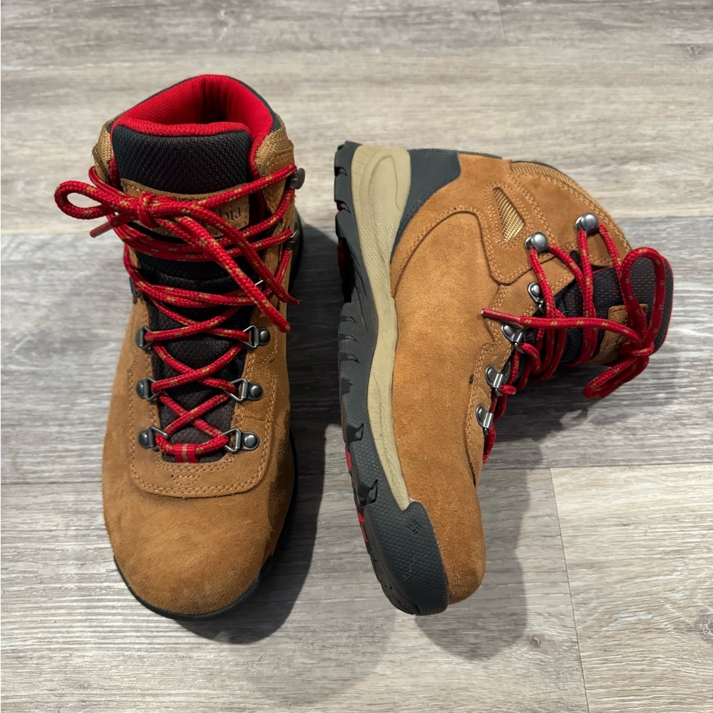 Columbia Brown Suede Hiking Boots with Red Accents - Picture 2 of 12